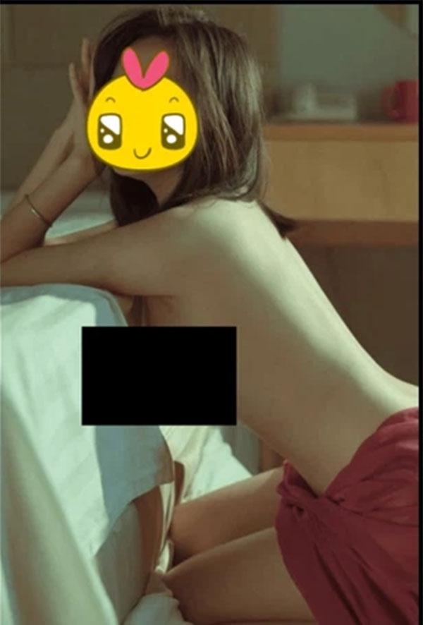 Xem ảnh 40gb của Hot girl streamer Liên Quân có gì hot